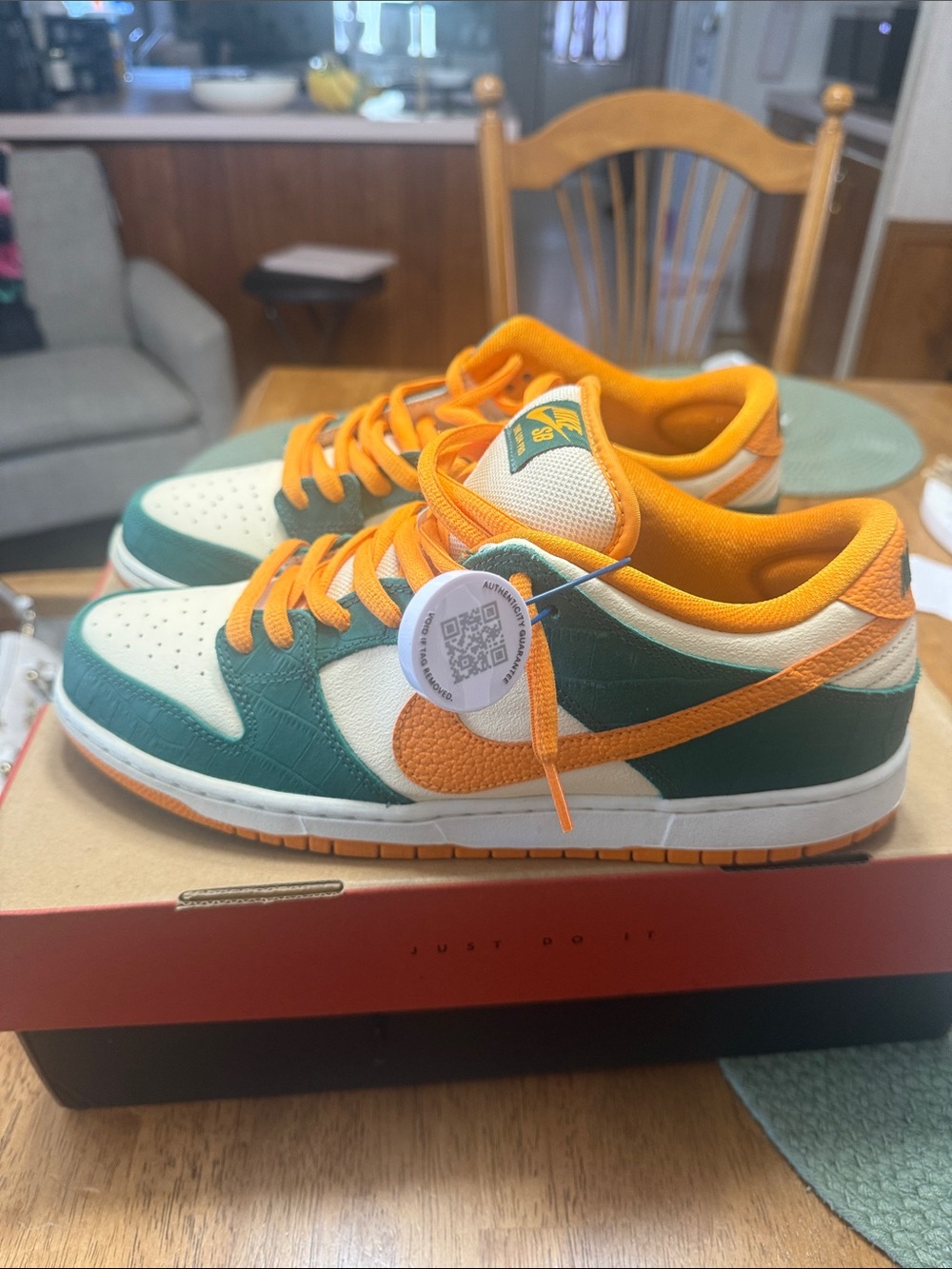 Sb dunk legion pine 🌲 , Green and Cream
